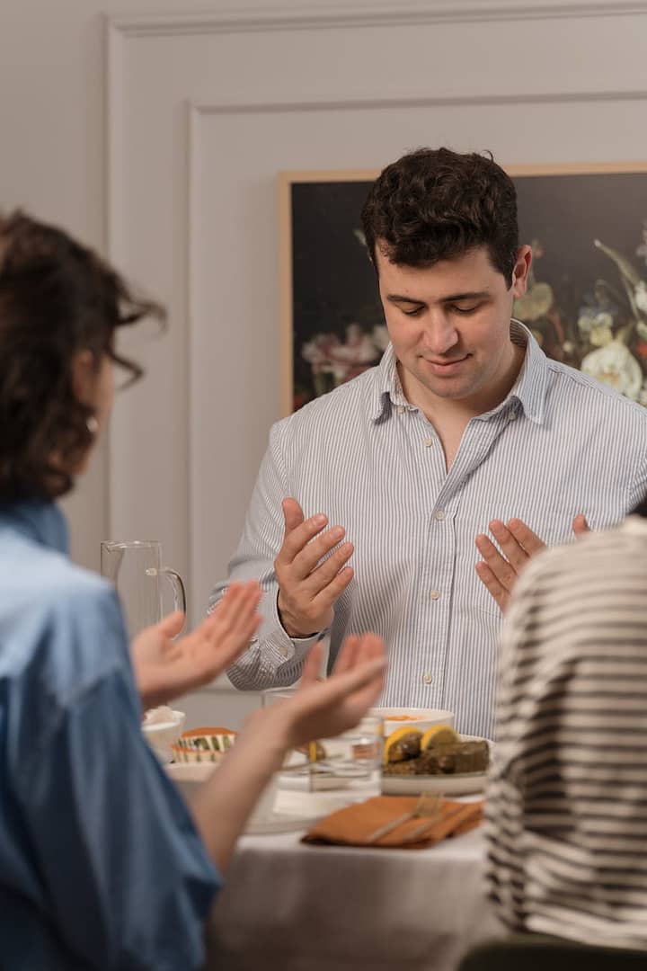 The Divine Dance: Understanding Prayer and Meditation
